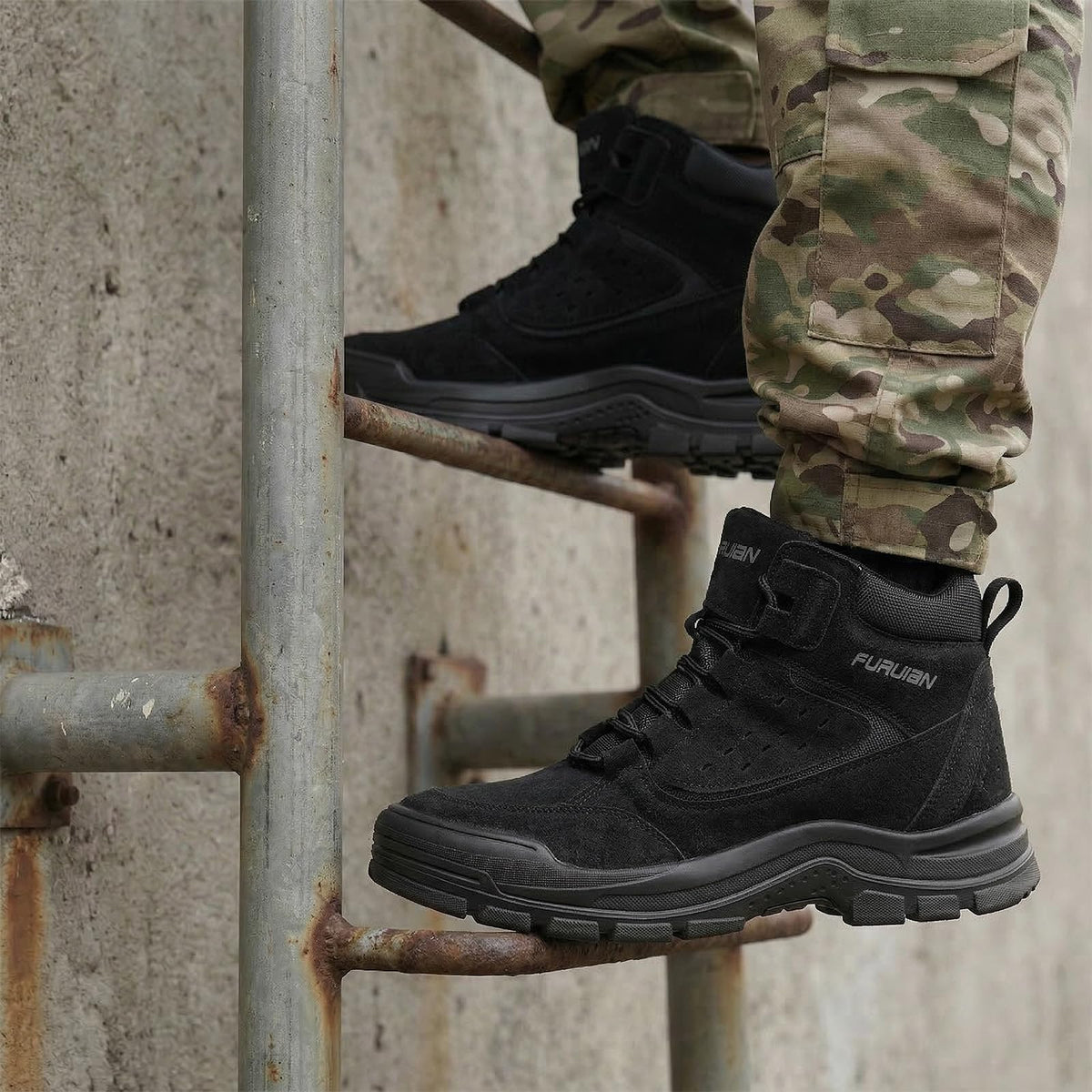 Lightweight Tactical Boots J592