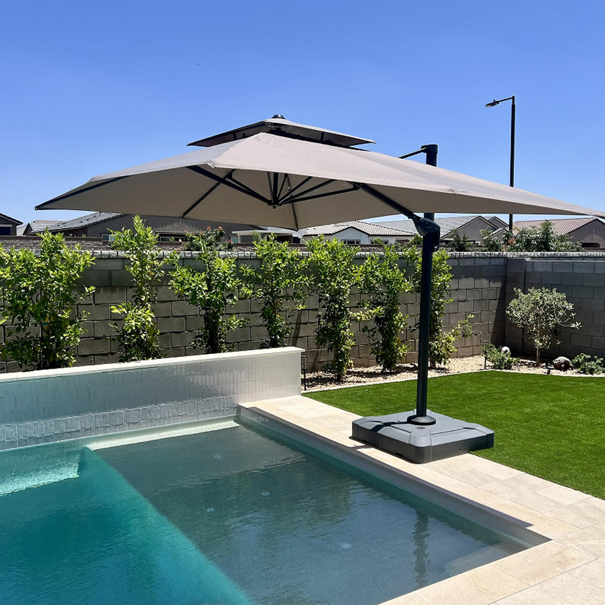 10' x 13' Cantilever Umbrella with Base U508392